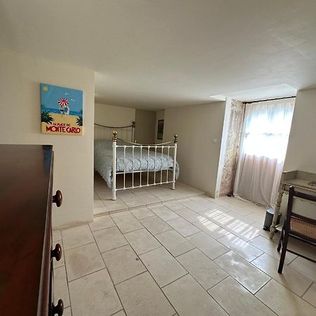 Bed & Breakfast Elisabeth Saint-Matre Экстерьер фото